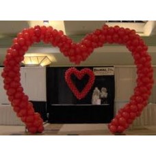 Love shape balloon arch